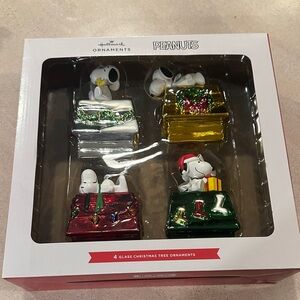 Peanuts Snoopy Glass Ornaments Set - Red, Green, Gold